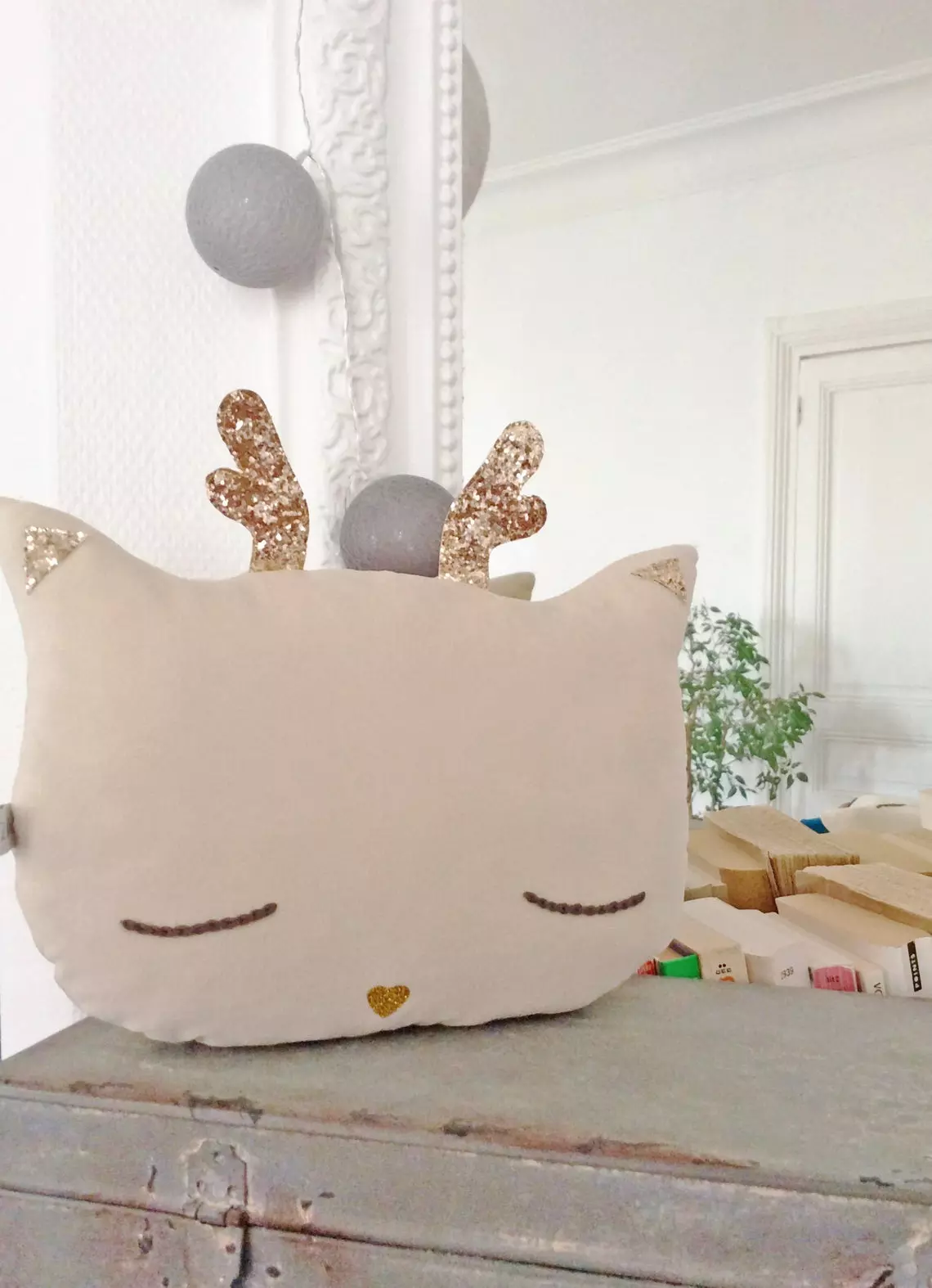 Coussin Renne Comète – Image 2