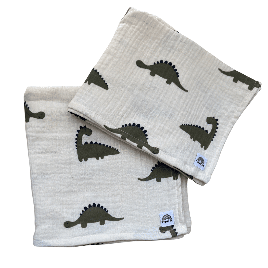 Lange bébé Dinosaure Moomie en gaze de coton bio certifiée GOTS et Oeko-Tex, disponible en 60x60 cm et 60x90 cm