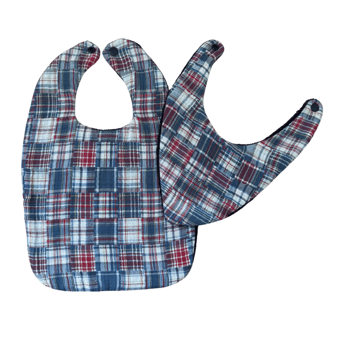 grand bavoir et bavoir bandana bébé à carreaux avec recto en gaze de coton et verso en éponge noire