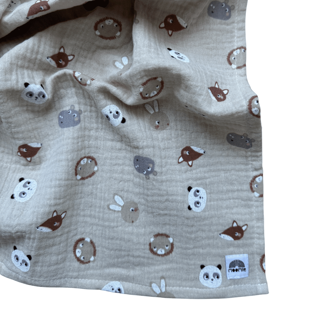 Lange bébé Lison 60x60 cm en gaze de coton beige avec imprimé petits animaux, doux et respirant.